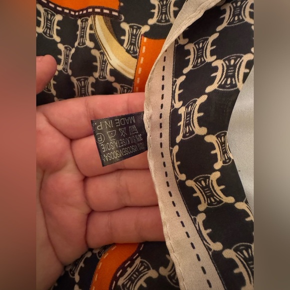 CC SCARF - Picture 5 of 6